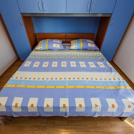 Apartamenty Z Basenem Ilja ロゴズニッツァ エクステリア 写真