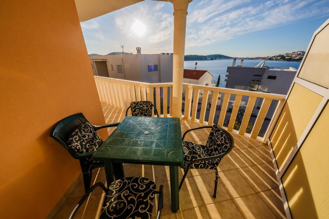 Apartamenty Z Basenem Ilja ロゴズニッツァ エクステリア 写真